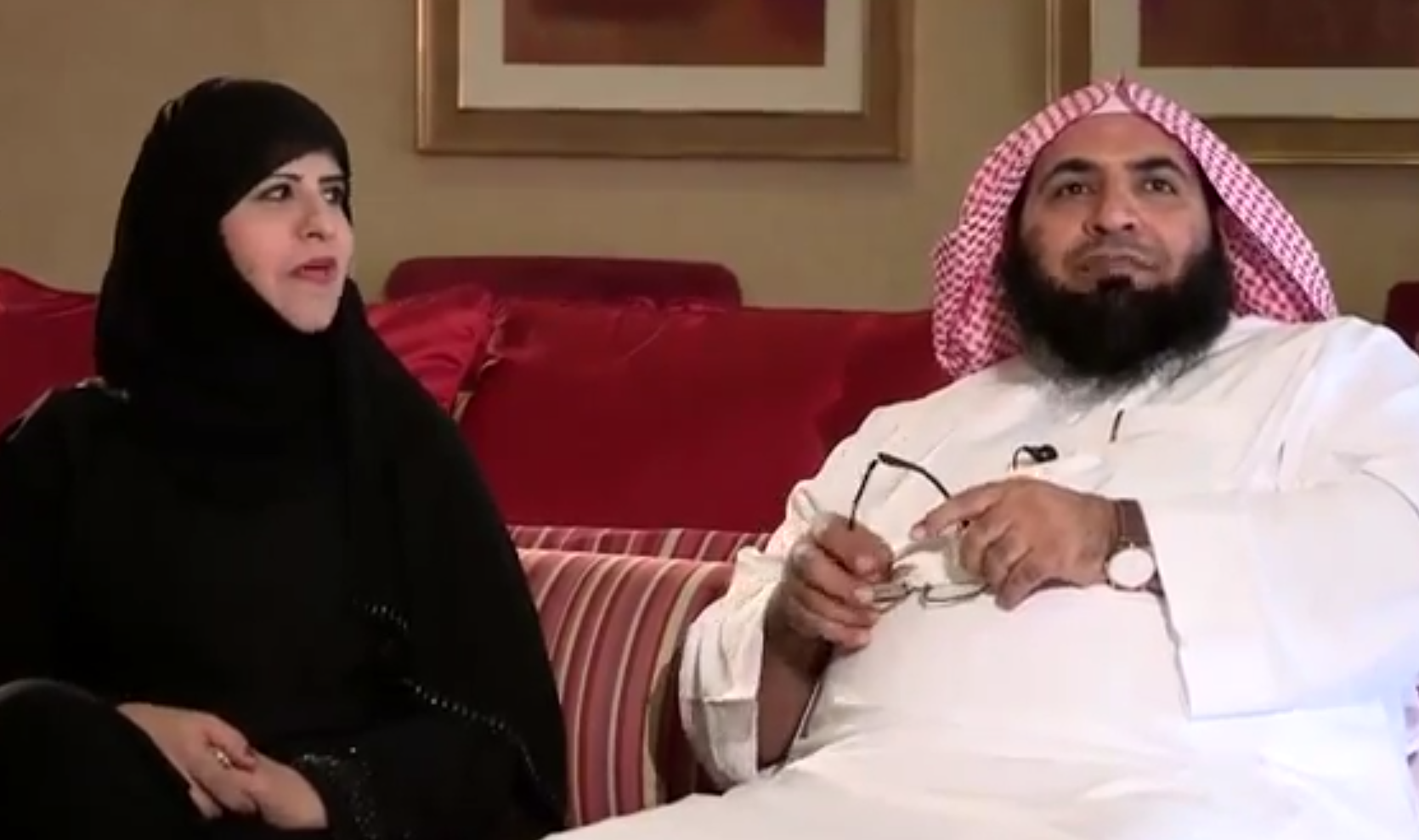 Saudi Arabias Sheikh Ahmad AlGhamdi Brings Unveiled Wife Onto TV To