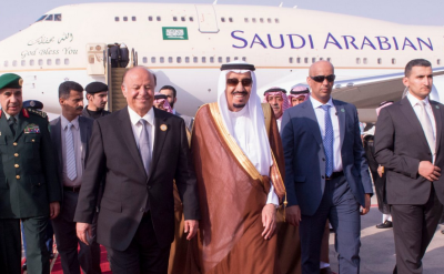 Saudi Arabia's King Salman arrives for a summit in Egypt with Yemen's President Hadi.