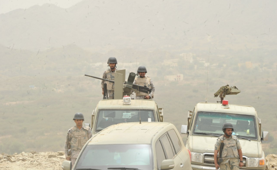 Saudi guards on the border with Yemen.