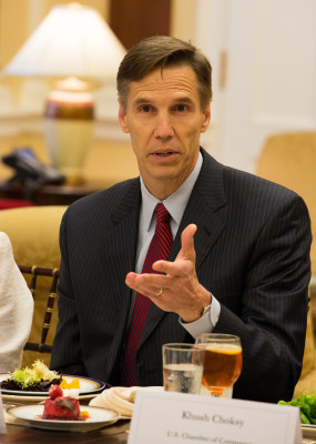 SUSTG's Richard Wilson addresses the luncheon. 